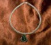 náhrdelník strieborný drôt zelený kameň